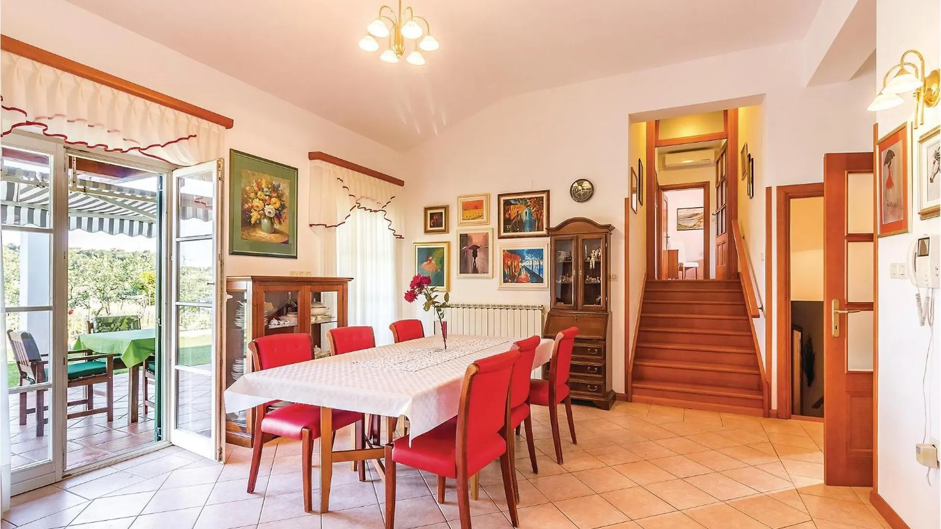 Awesome Home In Pula With Outdoor Swimming Pool 0*,